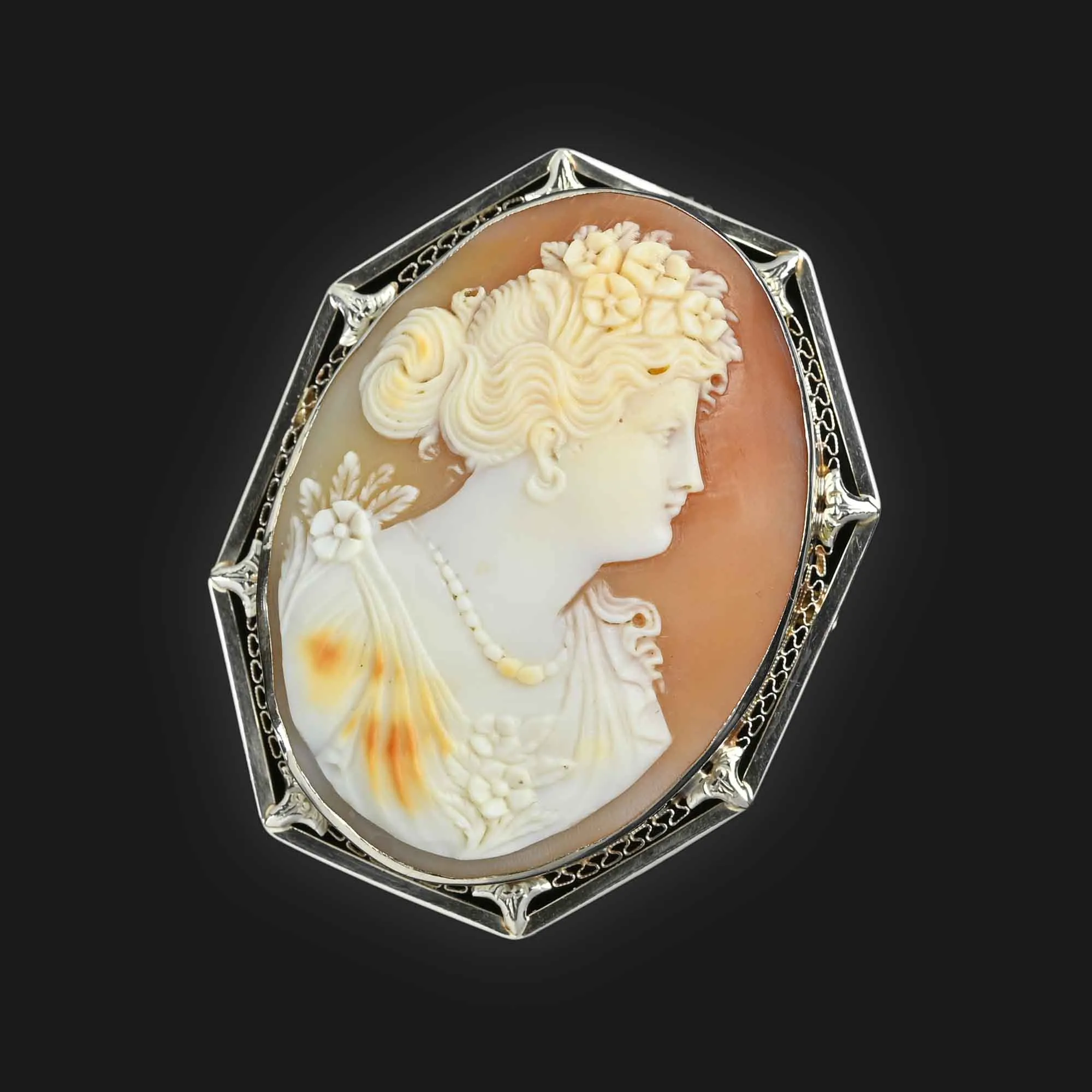 Antique Carved Shell Cameo Brooch Pendant in 14K Gold