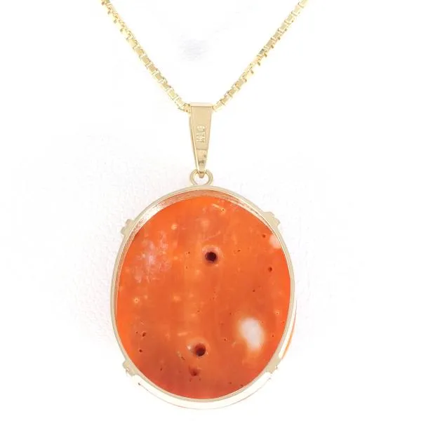 Beautiful 18K Yellow Gold Necklace with Natural Coral, approximately 7.9g and 40cm Length in Excellent Condition