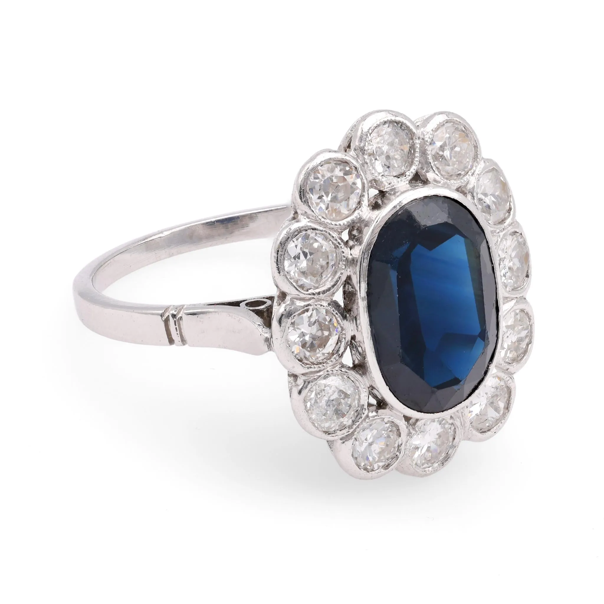 Edwardian 2.9 Carat Oval Cut Sapphire Diamond Platinum Cluster Ring