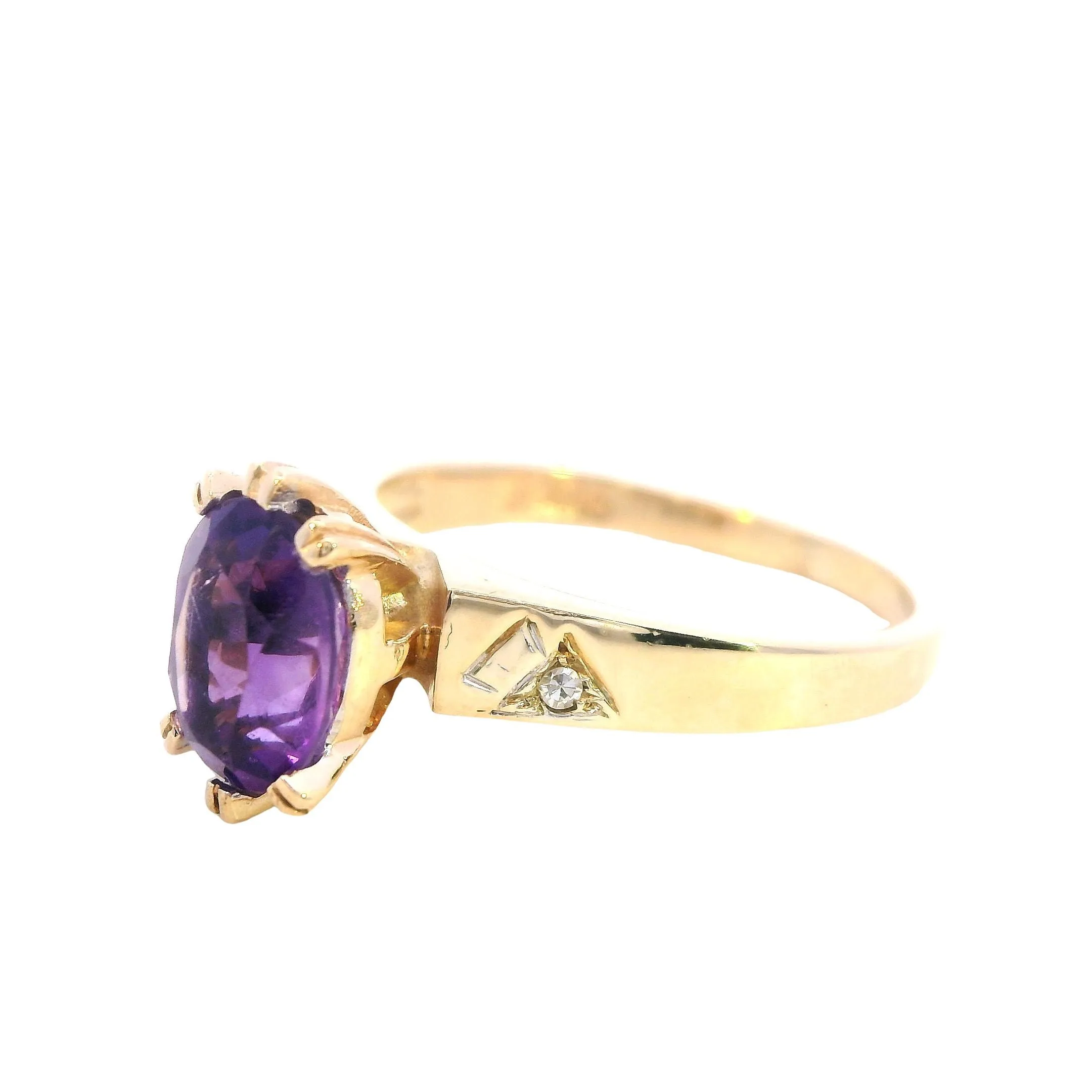 Elegant 9ct Yellow Gold Amethyst & Diamond Ring