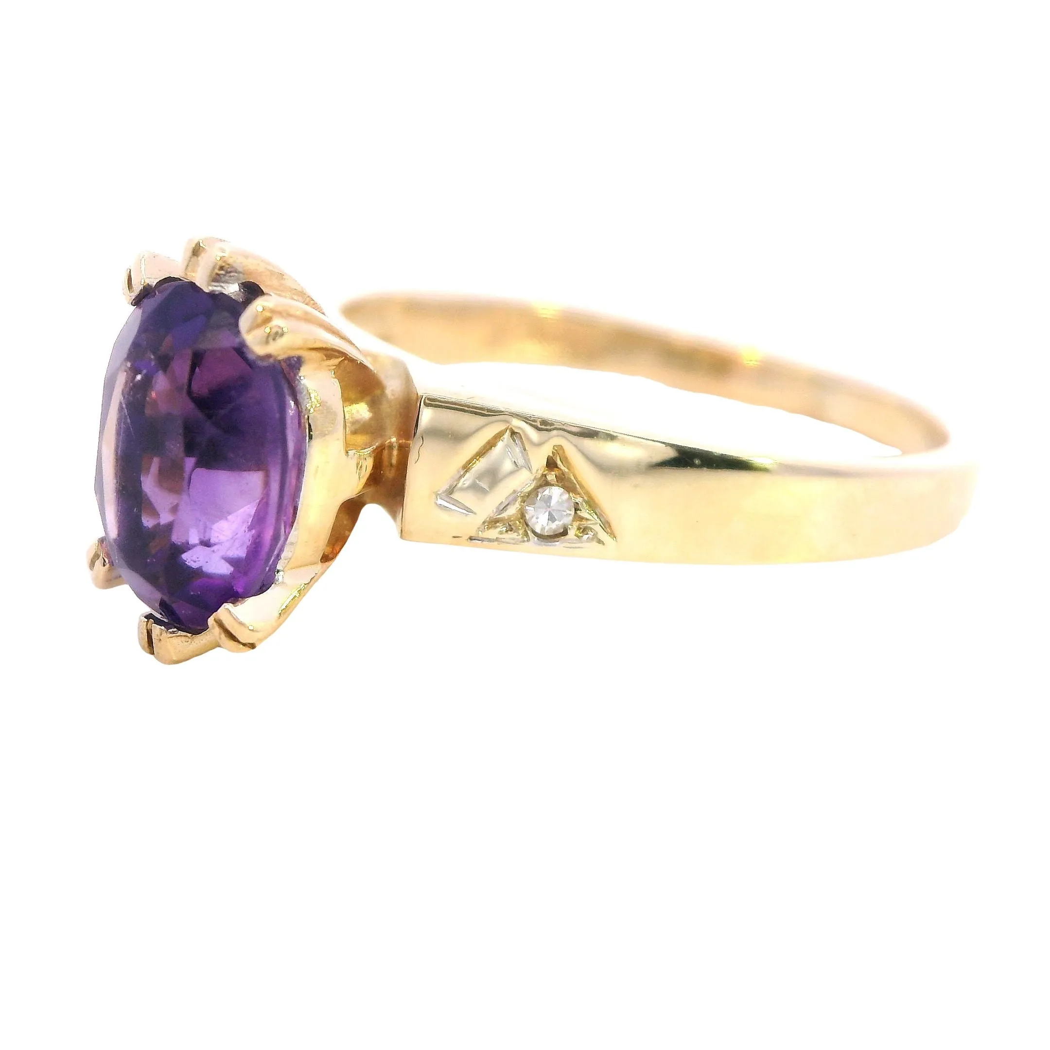 Elegant 9ct Yellow Gold Amethyst & Diamond Ring