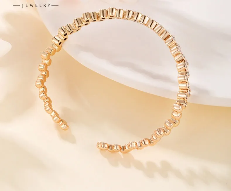 Jewelry is slightly inlaid with zirconium, ins style, elegant and elegant, open hand bracelet