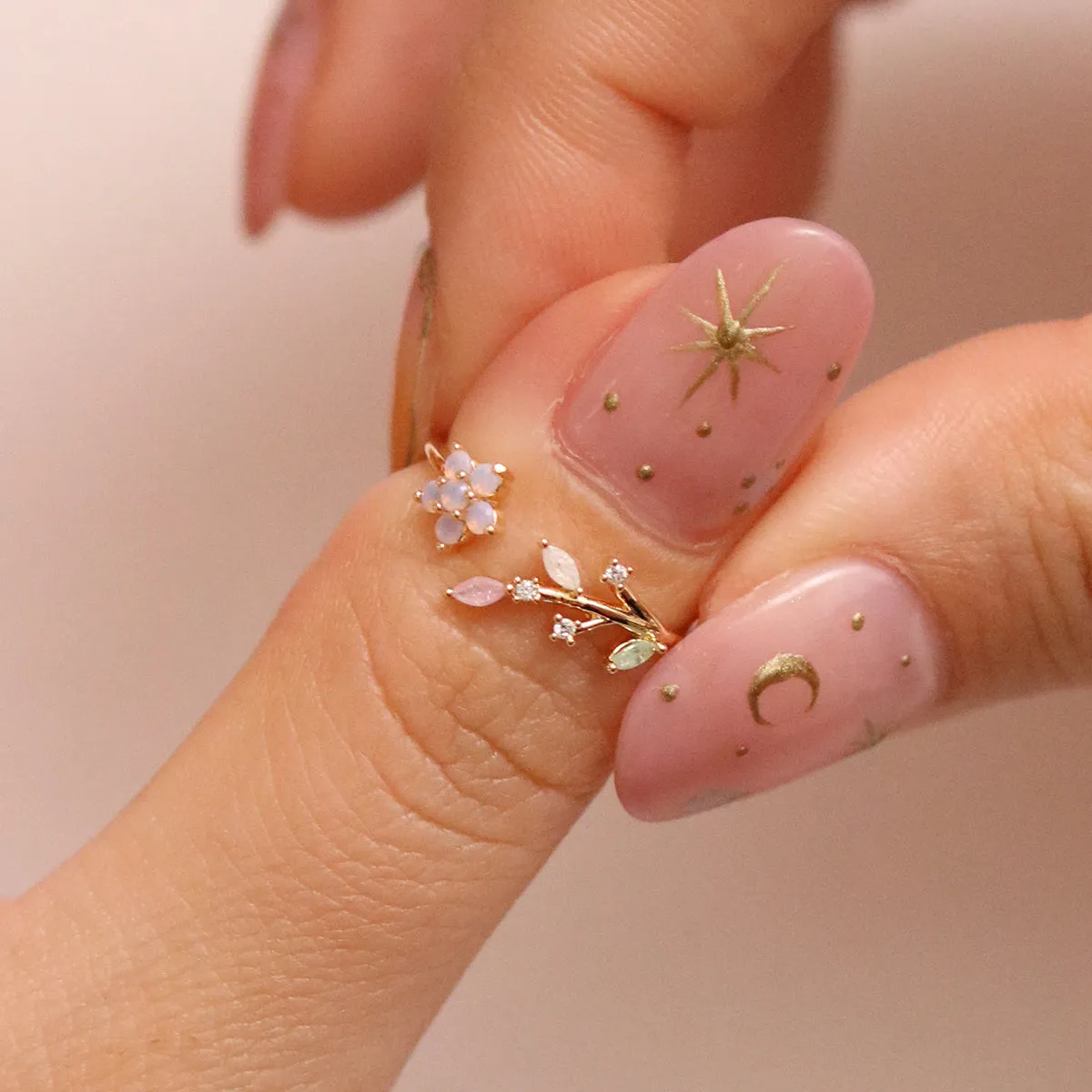 Laurel flower ring