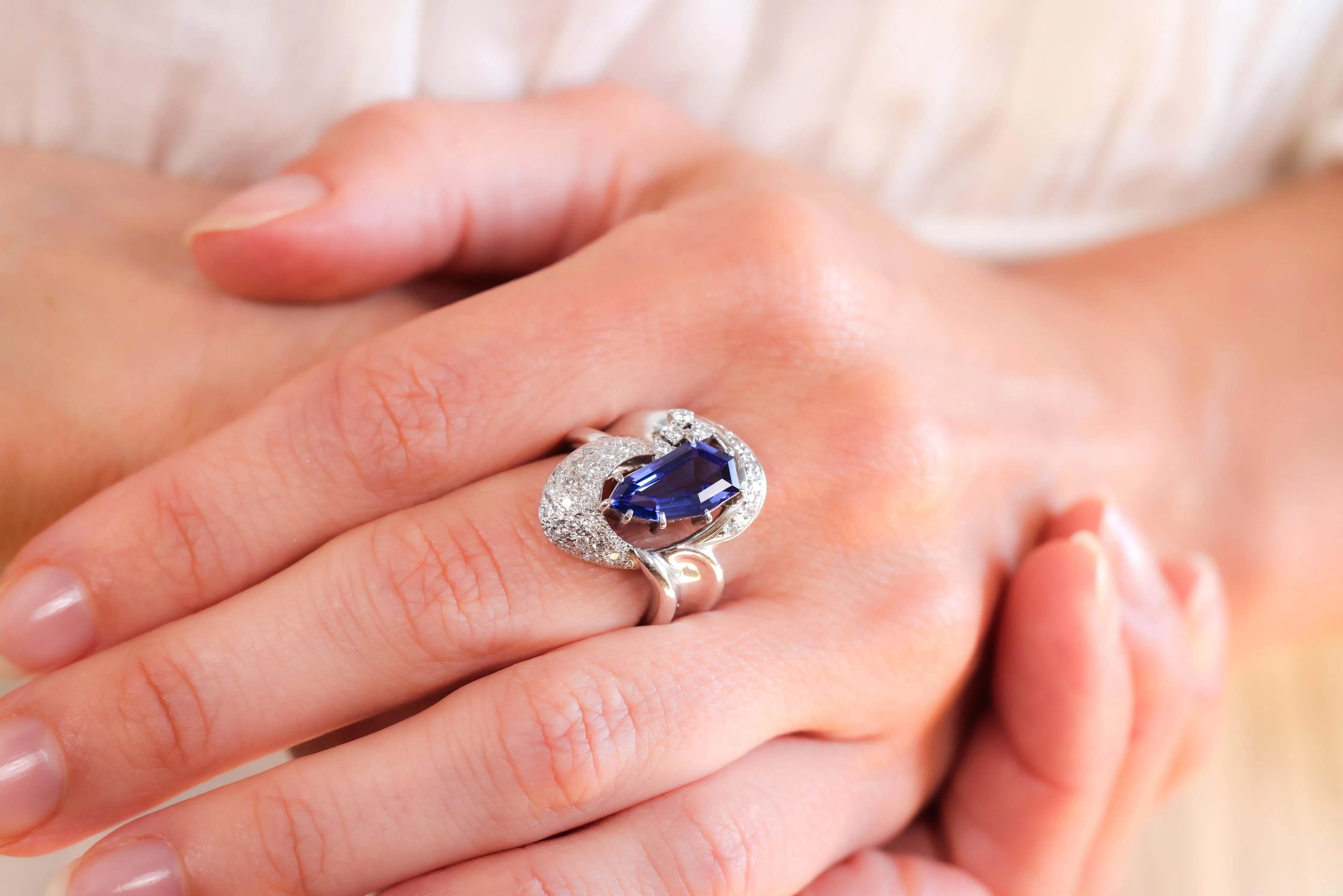 Modern 2.31 Carat Coffin Step Cut Tanzanite Diamond Platinum Cocktail Ring