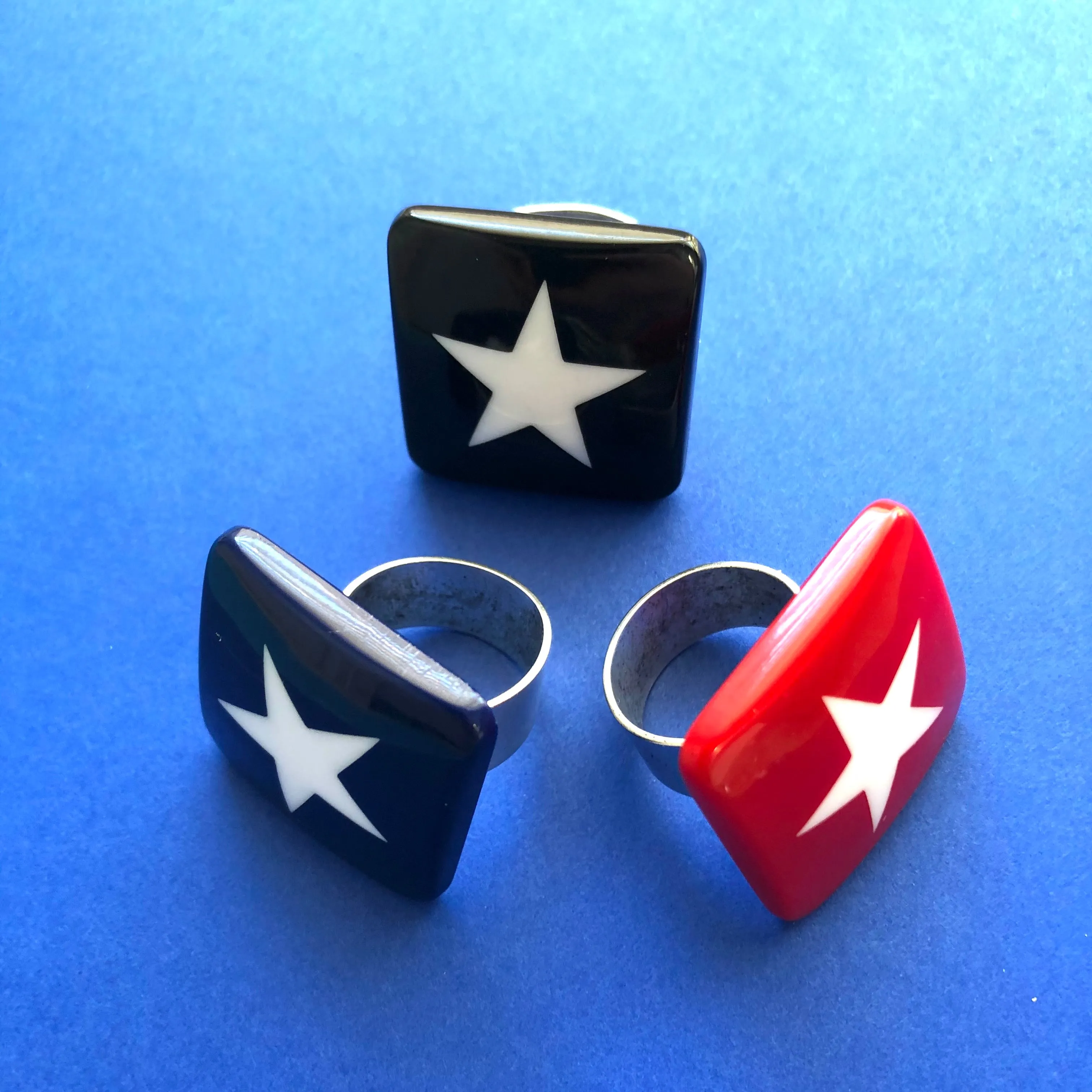 Navy Blue & White Star Lucite Silver Cocktail Ring