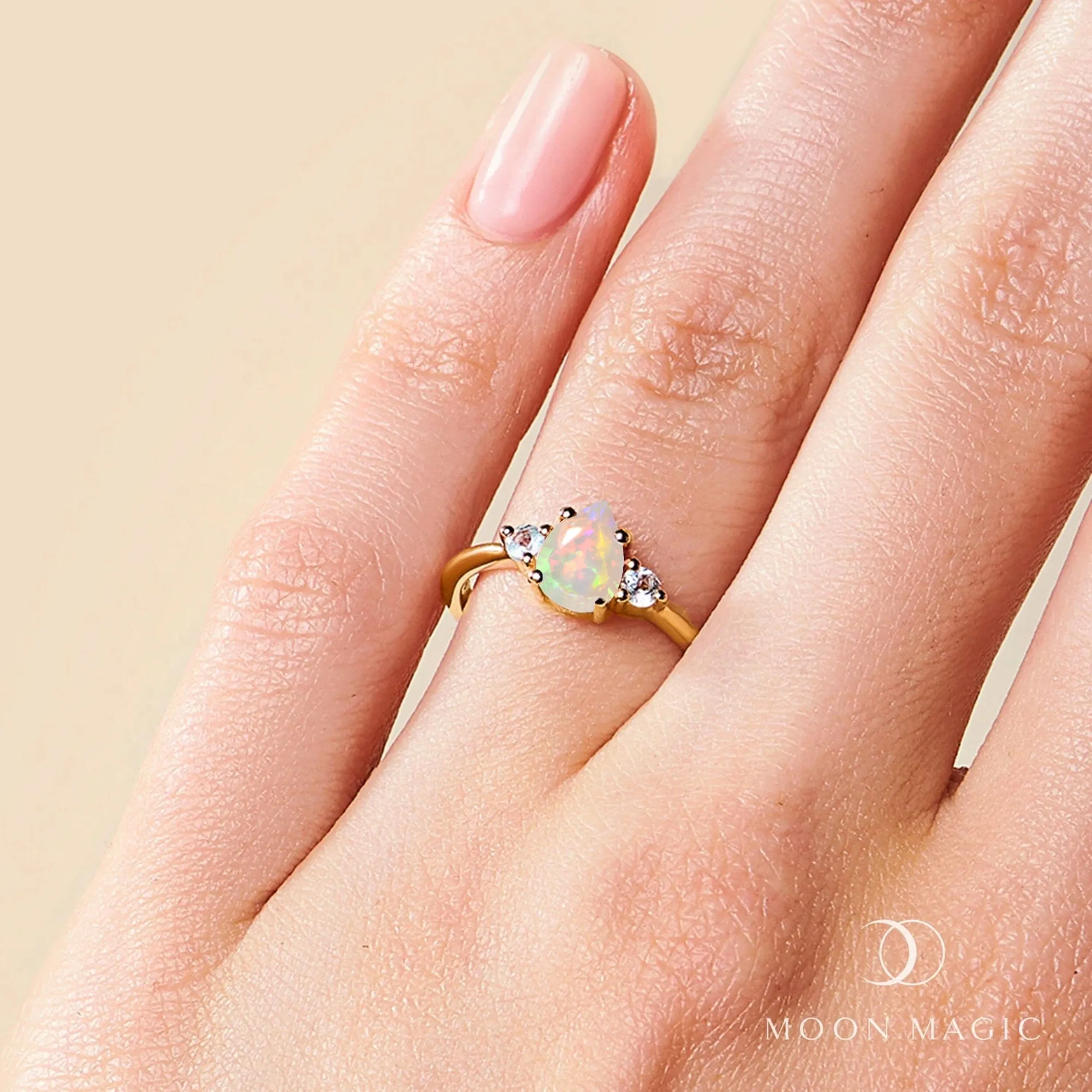 Opal Ring - Lania