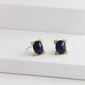 Spread sapphire studs