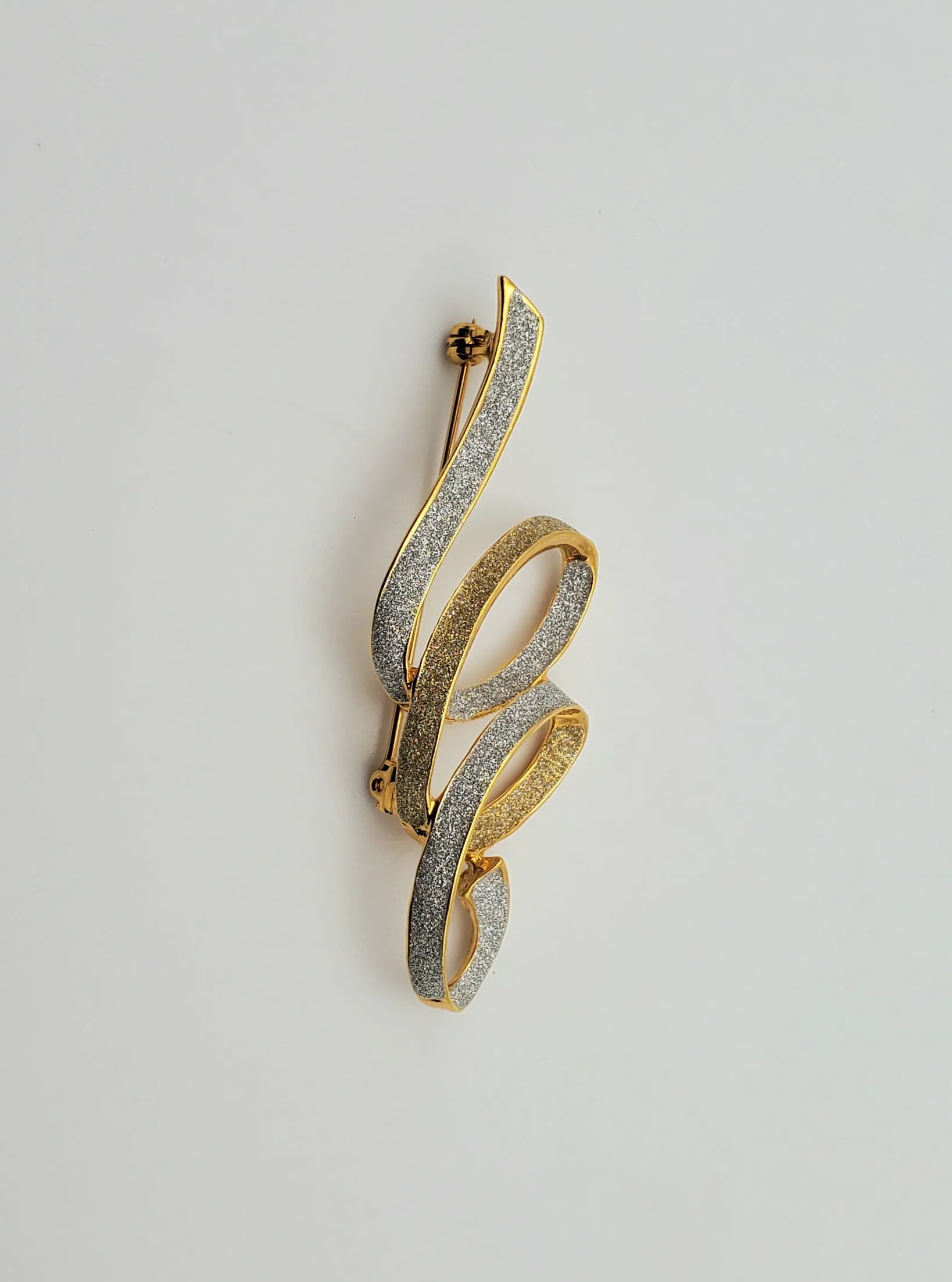 Vintage Gold Tone Glittery Twisted Ribbon Brooch