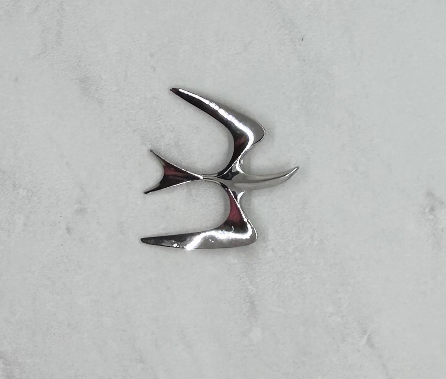 Vintage Sarah Coventry Mr. Seagull Flying Bird Brooch (1974)