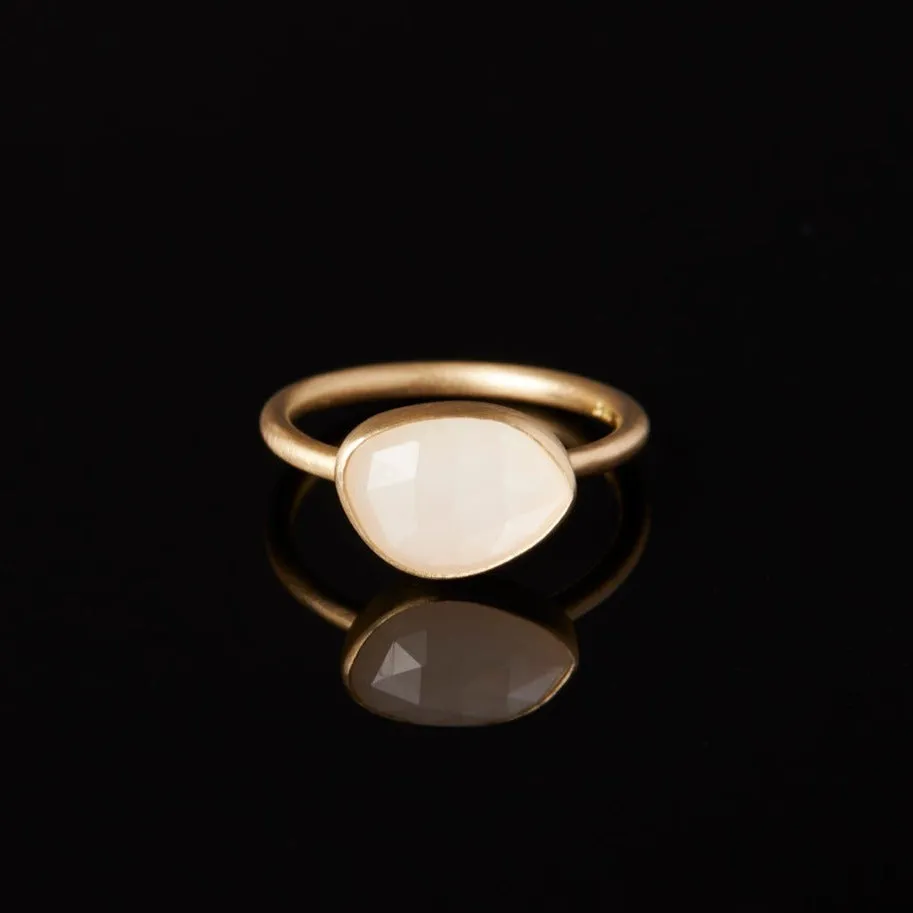 WMR3-OOAK | 1.8 Carat One-of-a-Kind Rose Cut White Moonstone Ring